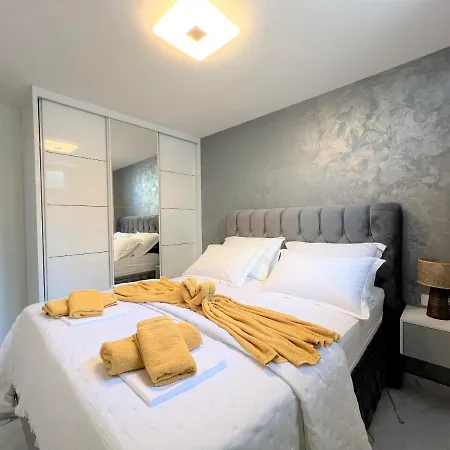 Lux S&b Apartment Makarska