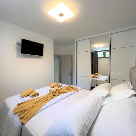 Lux S&b Apartment Makarska