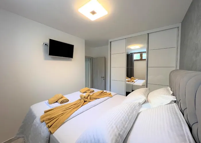 Lux S&b Apartamento Makarska
